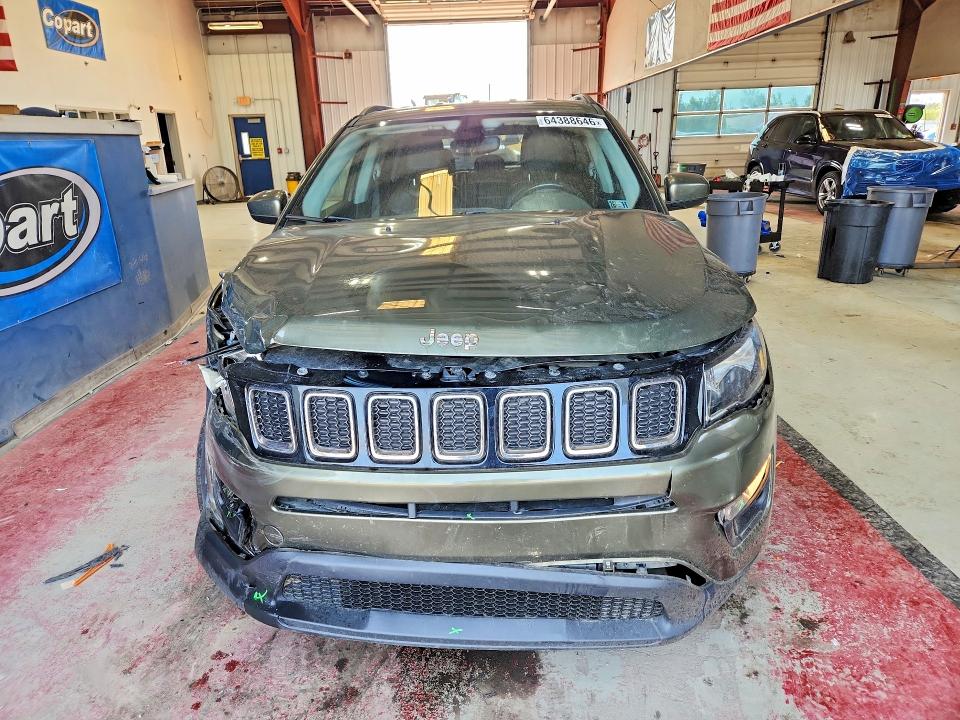 Photo 5 from auction – 2018 JEEP COMPASS with VIN 3C4NJDBB1JT479915