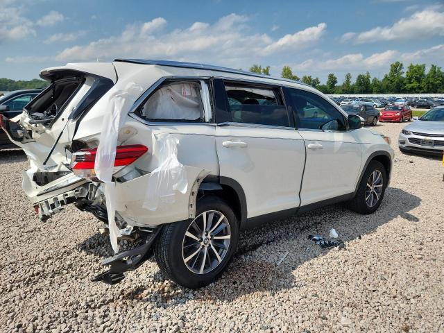 Photo 3 from auction – 2019 TOYOTA HIGHLANDER with VIN 5TDKZRFH0KS569849