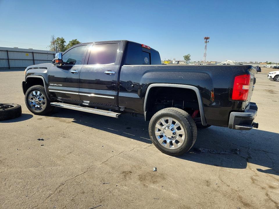 صورة رقم 2 من المزاد - 2015 GMC SIERRA مع VIN 1GT120E8XFF578643