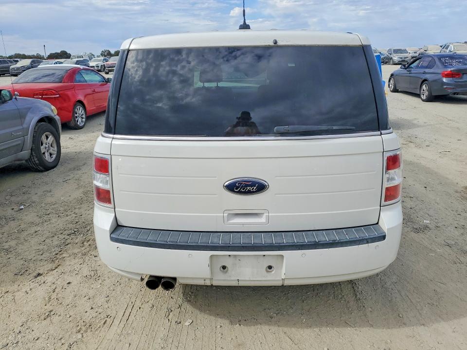 Photo 6 from auction – 2010 FORD FLEX with VIN 2FMGK5CC7ABA25176