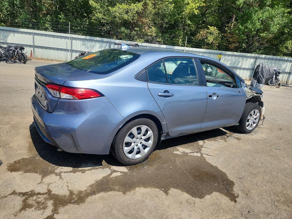 Photo 3 from auction – 2021 TOYOTA COROLLA with VIN 5YFEPMAE0MP196780