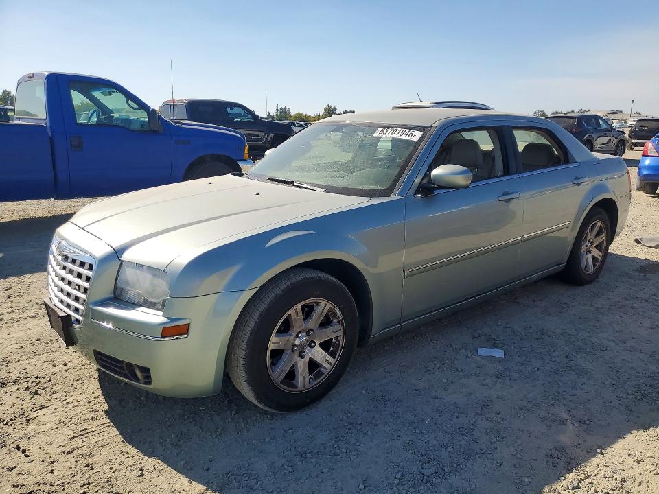 CHRYSLER 300 2006 with VIN 2C3KA53GX6H388164 - Photo from auction
