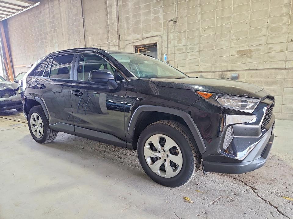Photo 4 from auction – 2019 TOYOTA RAV4 with VIN 2T3F1RFV0KW068764