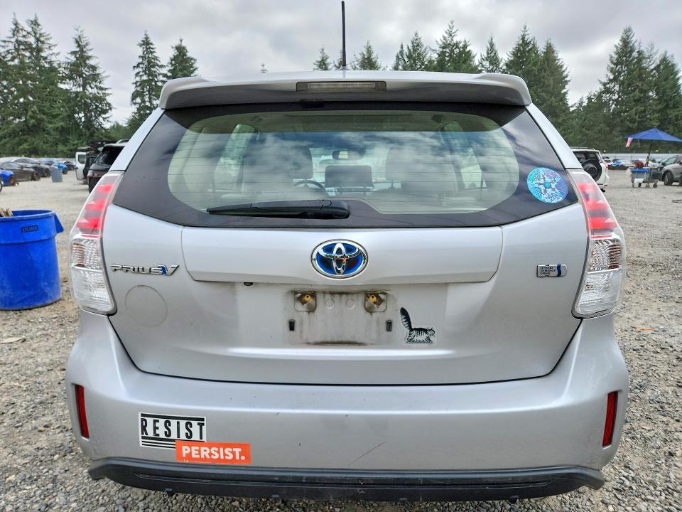 Photo 6 from auction – 2015 TOYOTA PRIUS V with VIN JTDZN3EU2FJ023112