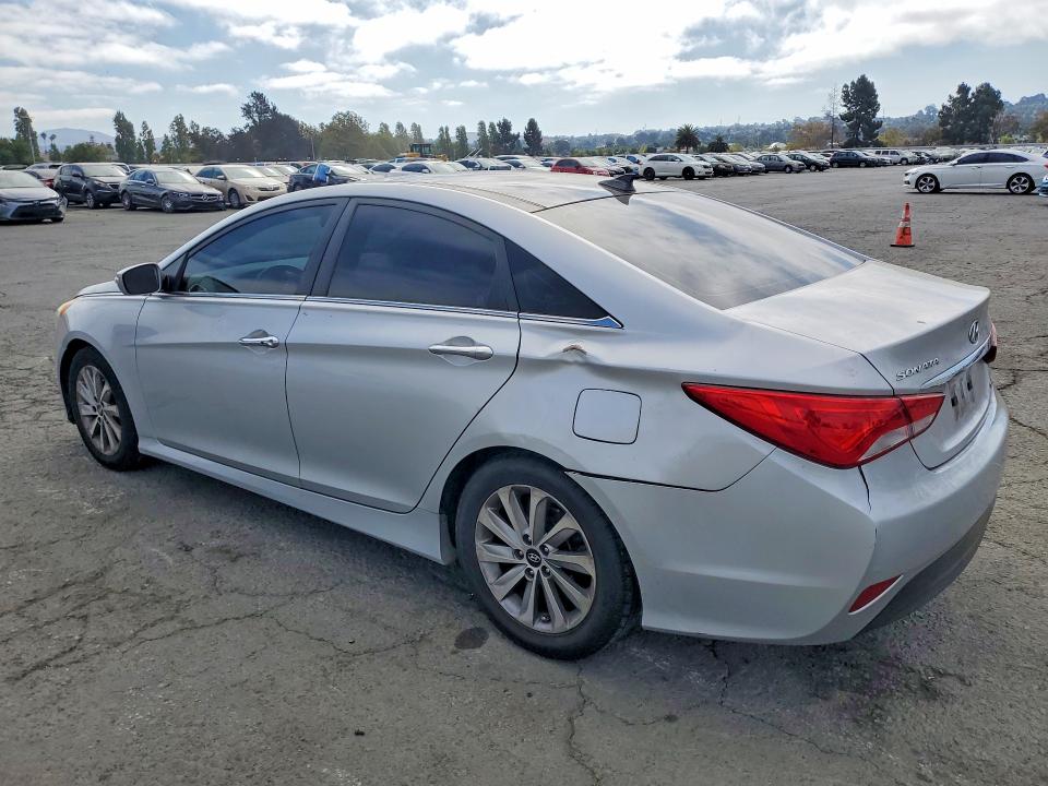 Photo 2 from auction – 2014 HYUNDAI SONATA with VIN 5NPEC4AC1EH832115