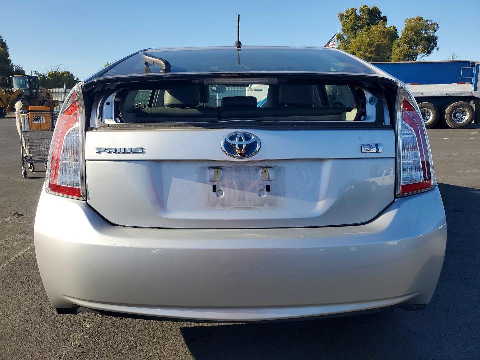 Photo 6 from auction – 2012 TOYOTA PRIUS with VIN JTDKN3DU6C5448968