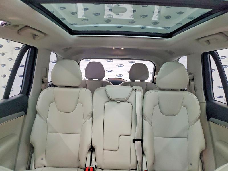 Photo 10 from auction – 2021 VOLVO XC90 with VIN YV4102CK7M1670882