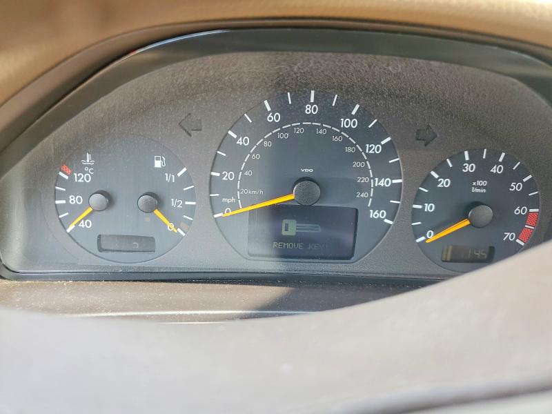 Photo 9 from auction – 2000 MERCEDES-BENZ E with VIN WDBJF65J3YB131364