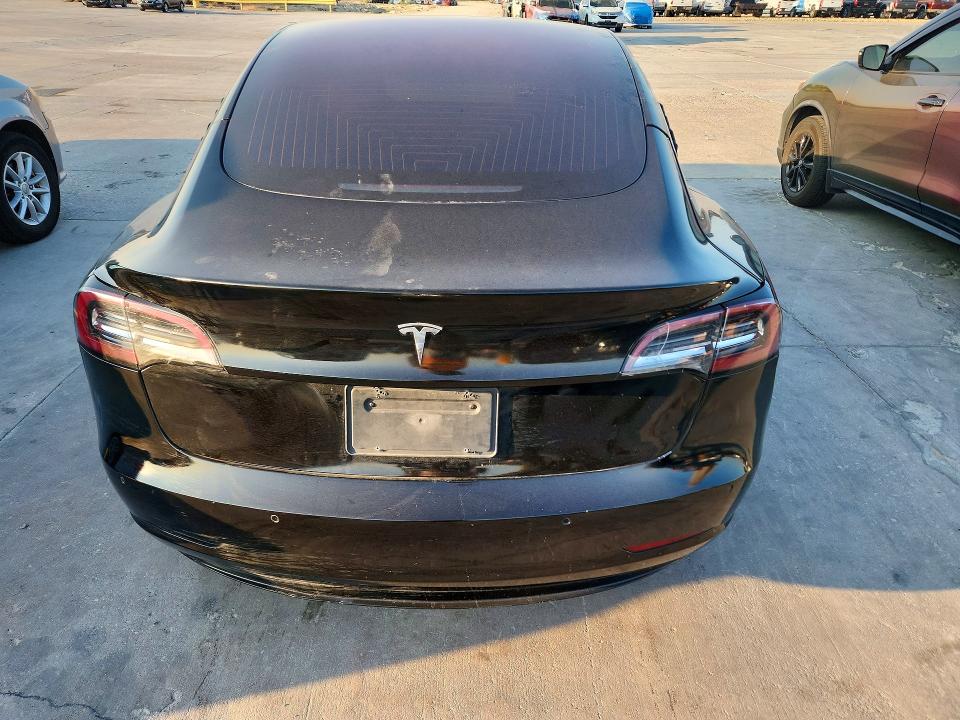 Photo 6 from auction – 2018 TESLA MODEL 3 with VIN 5YJ3E1EA2JF172376
