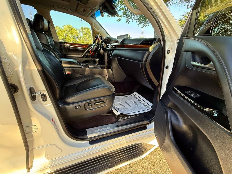 Photo 5 from auction – 2016 LEXUS LX with VIN JTJHY7AX9G4191160
