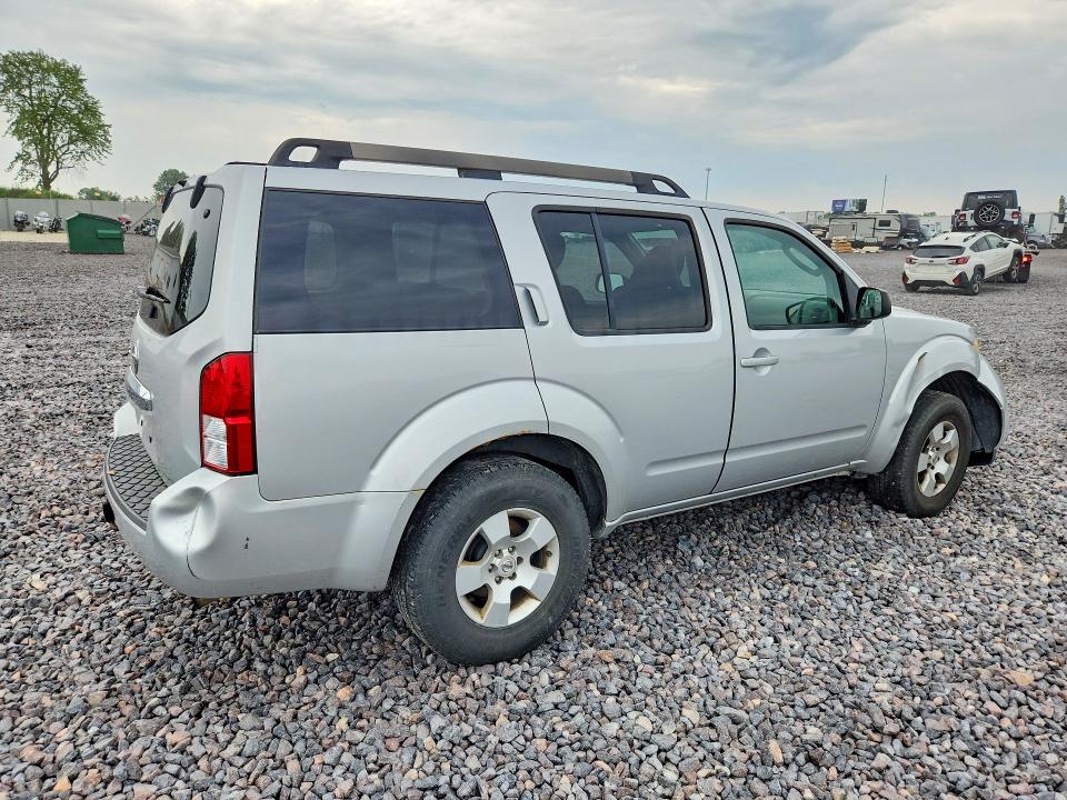 Photo 3 from auction – 2011 NISSAN PATHFINDER with VIN 5N1AR1NB2BC618136