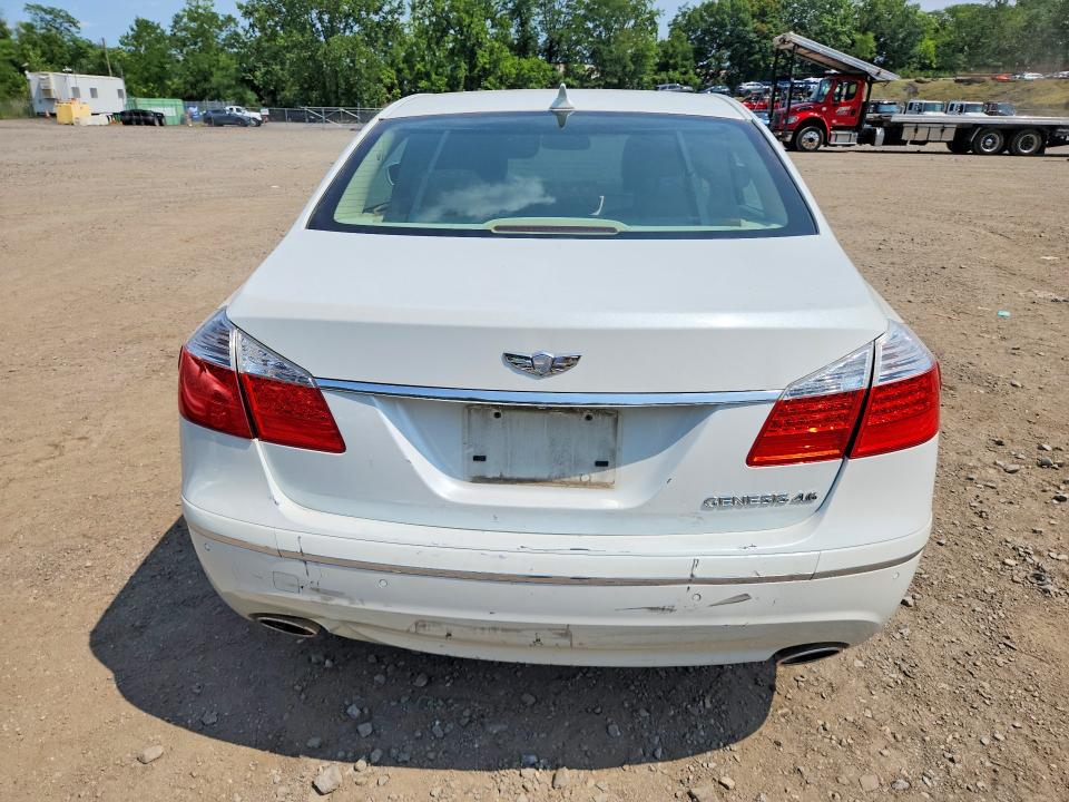 Photo 6 from auction – 2010 HYUNDAI GENESIS with VIN KMHGC4DF7AU106091