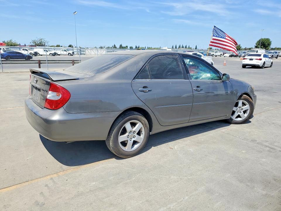 Photo 3 from auction – 2003 TOYOTA CAMRY with VIN 4T1BE32K23U714246
