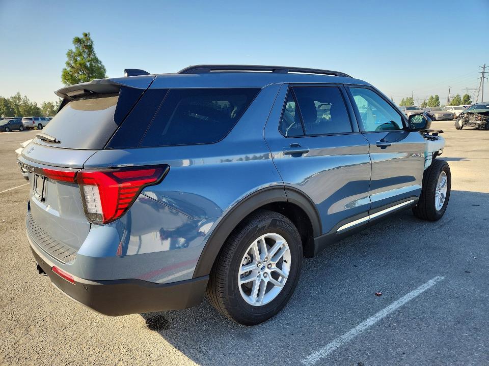 Photo 3 from auction – 2025 FORD EXPLORER with VIN 1FMUK7DH9SGC56146
