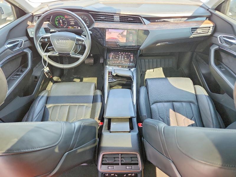Photo 8 from auction – 2019 AUDI E-TRON with VIN WA1VABGE2KB022096