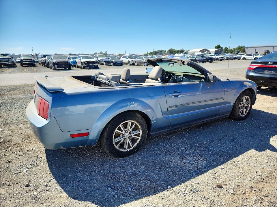 Photo 3 from auction – 2005 FORD MUSTANG with VIN 1ZVFT84N355207382