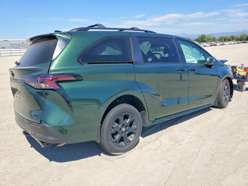 Photo 3 from auction – 2025 TOYOTA SIENNA with VIN 5TDCSKFC8SS213296