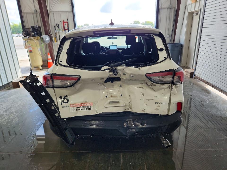 Photo 6 from auction – 2022 FORD ESCAPE with VIN 1FMCU9G66NUA61090