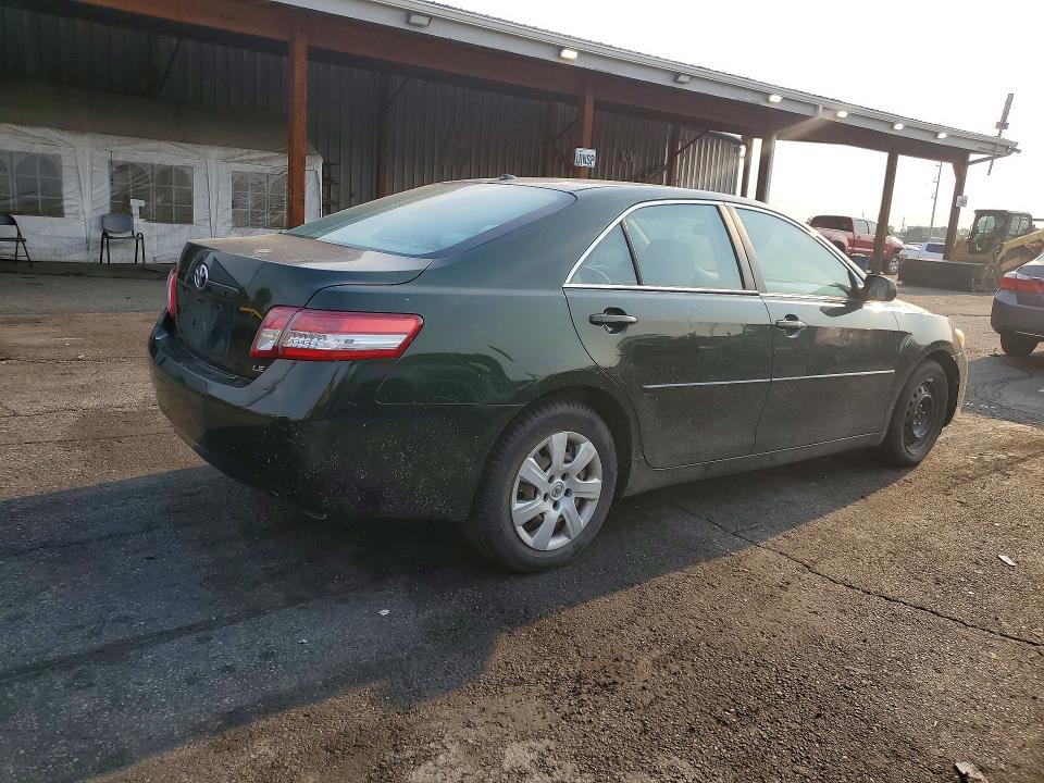 Photo 3 from auction – 2010 TOYOTA CAMRY with VIN 4T1BF3EK3AU512604
