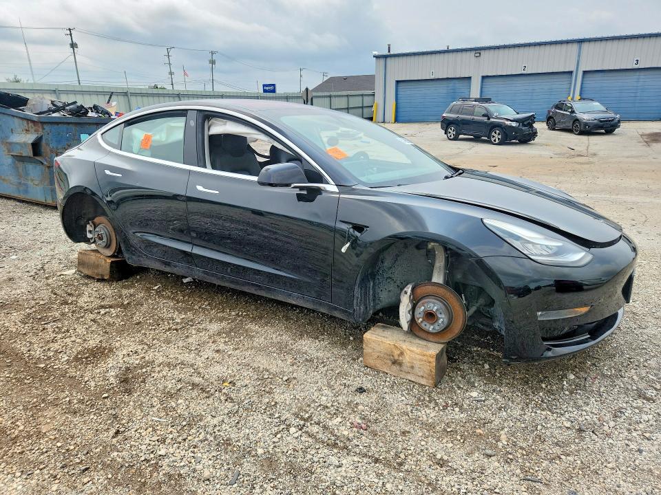 Photo 4 from auction – 2018 TESLA MODEL 3 with VIN 5YJ3E1EA0JF151980