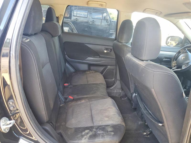 Photo 11 from auction – 2018 MITSUBISHI OUTLANDER with VIN JA4AZ3A37JZ043035