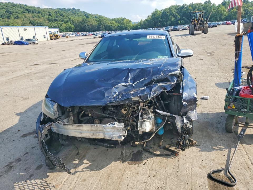 Photo 5 from auction – 2010 AUDI S5 with VIN WAUVVAFR7AA014859