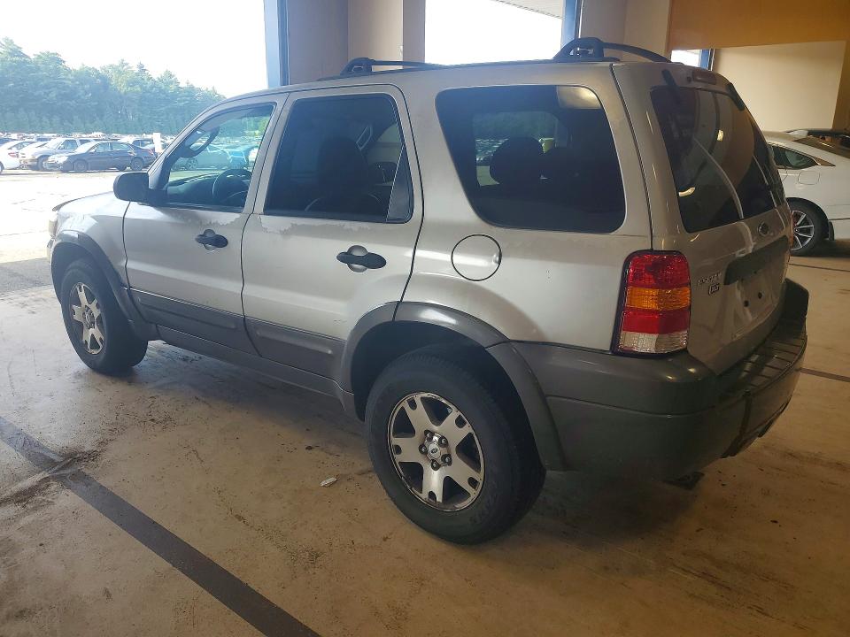 Photo 2 from auction – 2005 FORD ESCAPE with VIN 1FMYU93165KA67418