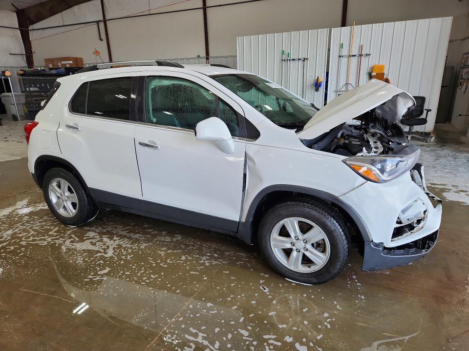Photo 4 from auction – 2017 CHEVROLET TRAX with VIN 3GNCJLSB4HL213758