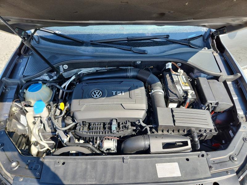 Photo 11 from auction – 2014 VOLKSWAGEN PASSAT with VIN 1VWCT7A31EC068283