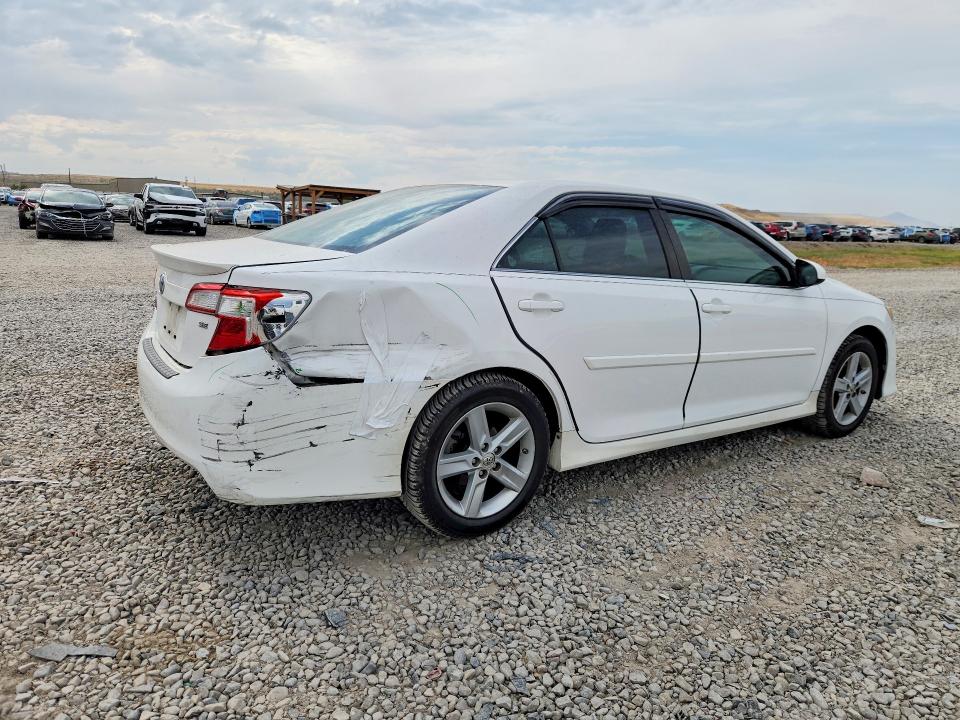 Photo 3 from auction – 2014 TOYOTA CAMRY with VIN 4T1BF1FK7EU324449