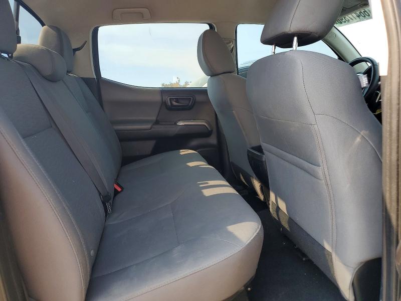 Снимка 10 от търг – 2017 TOYOTA TACOMA с VIN 5TFCZ5AN5HX087598