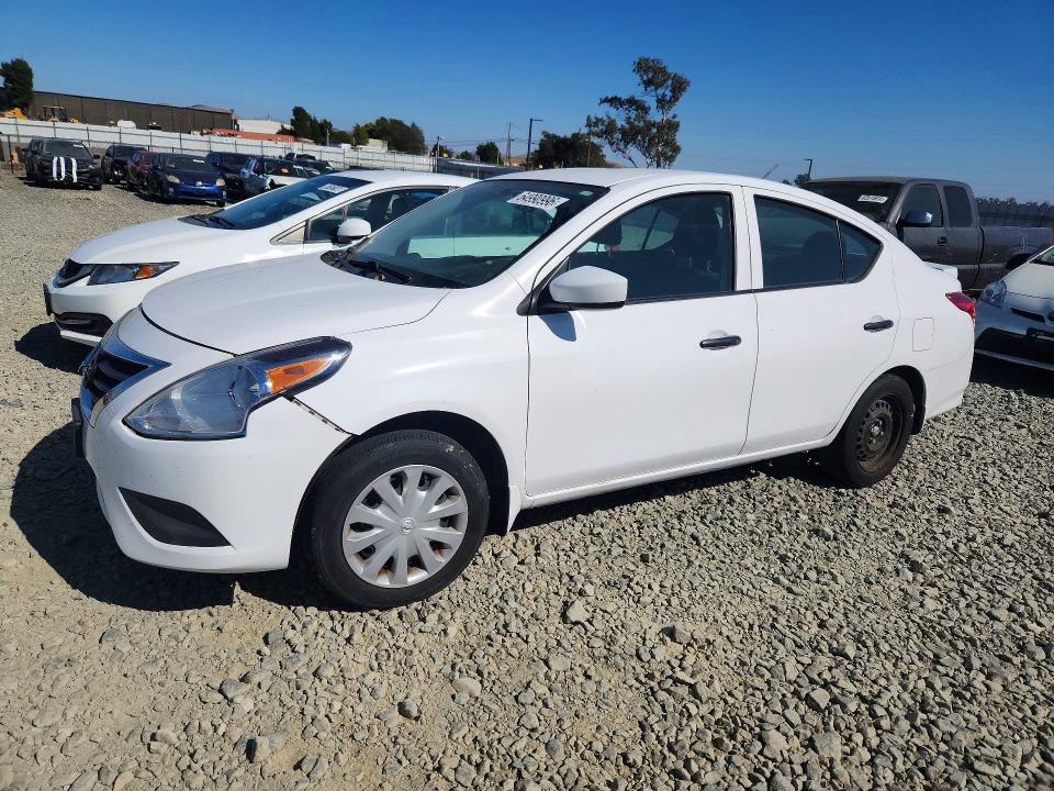 NISSAN VERSA 2018 with VIN 3N1CN7AP8JL888569 - Photo from auction