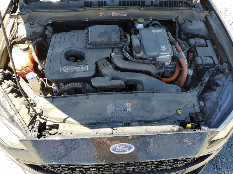 Photo 11 from auction – 2018 FORD FUSION with VIN 3FA6P0LU8JR232969