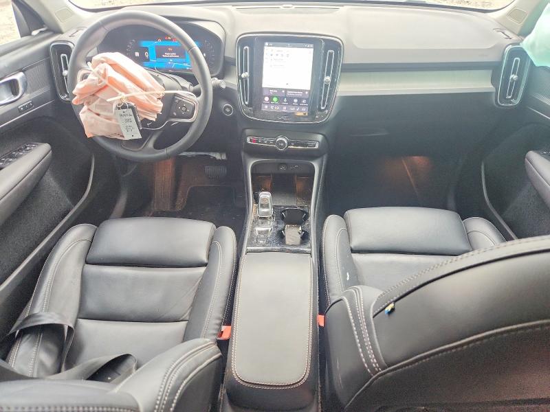Photo 8 from auction – 2025 VOLVO XC40 with VIN YV4L12UE8S2601544