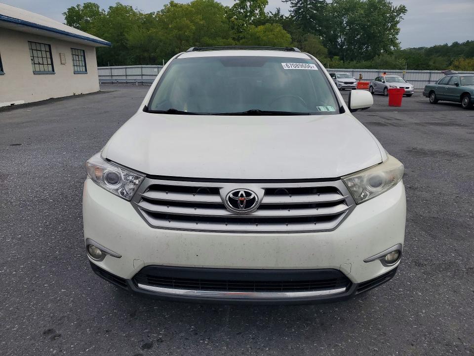 Photo 5 from auction – 2013 TOYOTA HIGHLANDER with VIN 5TDDK3EH4DS176970