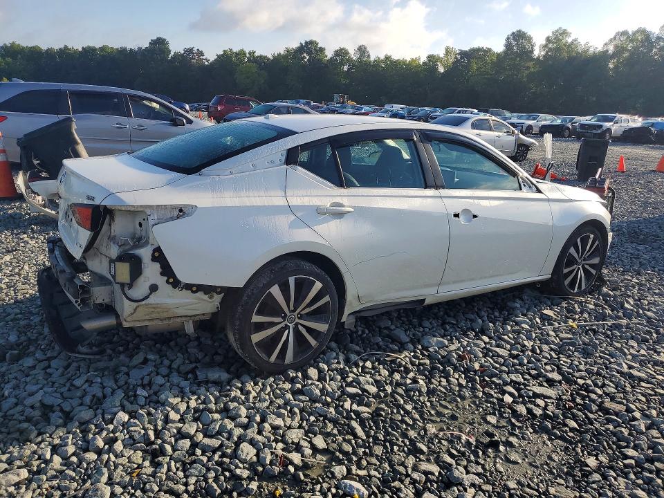 Photo 3 from auction – 2020 NISSAN ALTIMA with VIN 1N4BL4CW5LC147575