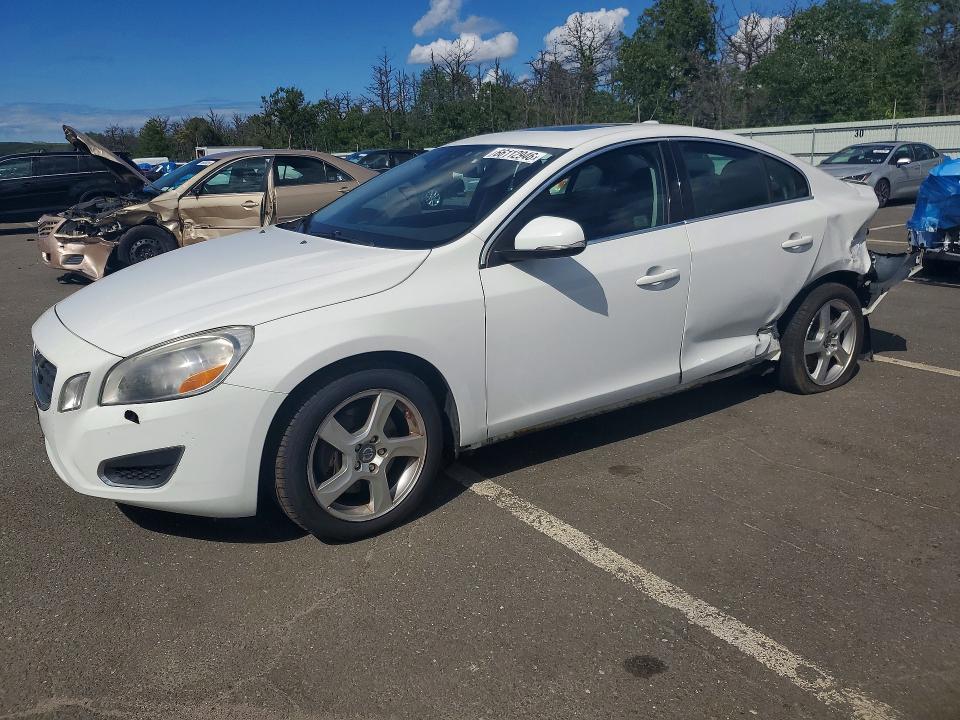 VOLVO S60 2012 with VIN YV1622FS3C2046725 - Photo from auction