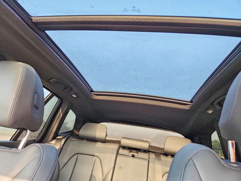 Photo 10 from auction – 2019 BMW X3 with VIN 5UXTR9C57KLE16760