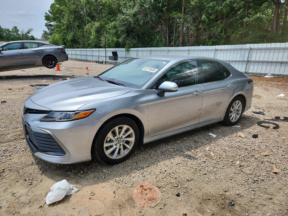 Photo 1 from auction – 2023 TOYOTA CAMRY with VIN 4T1C11AK4PU780440