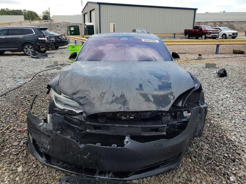 Photo 5 from auction – 2017 TESLA MODEL S with VIN 5YJSA1E14HF195286