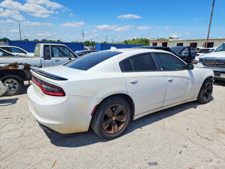 Photo 3 from auction – 2015 DODGE CHARGER with VIN 2C3CDXHG8FH824171