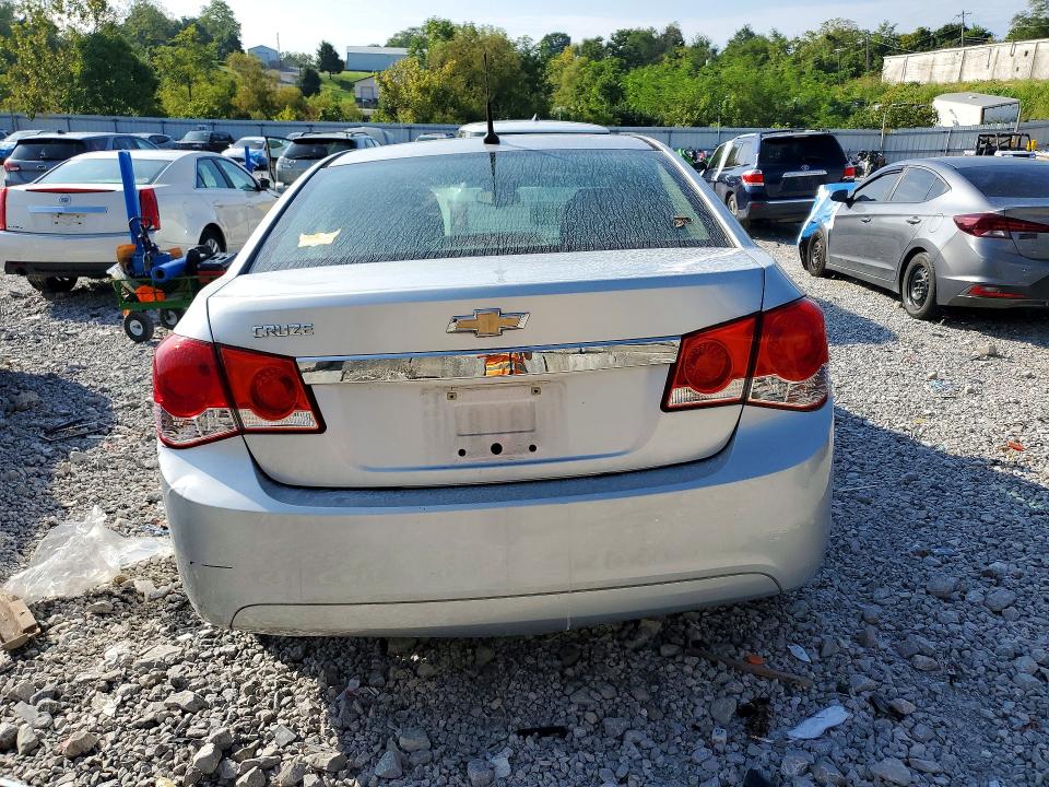 Photo 6 from auction – 2012 CHEVROLET CRUZE with VIN 1G1PC5SH2C7376158