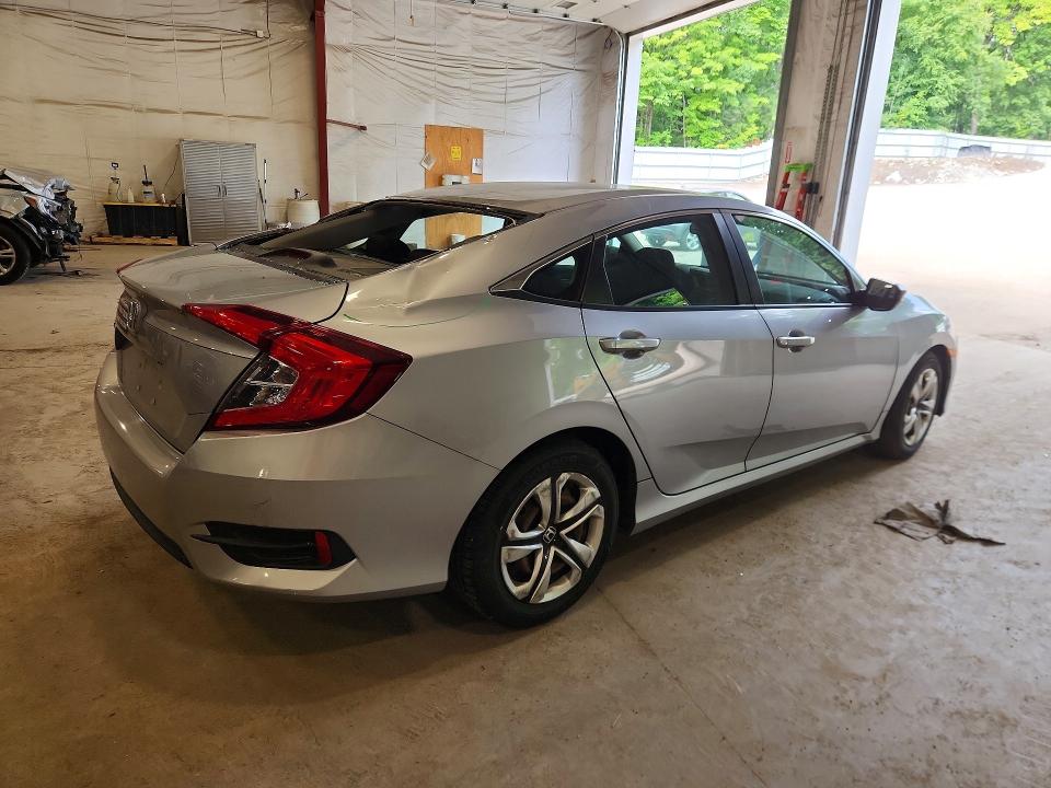 Photo 3 from auction – 2017 HONDA CIVIC with VIN 19XFC2F5XHE212603