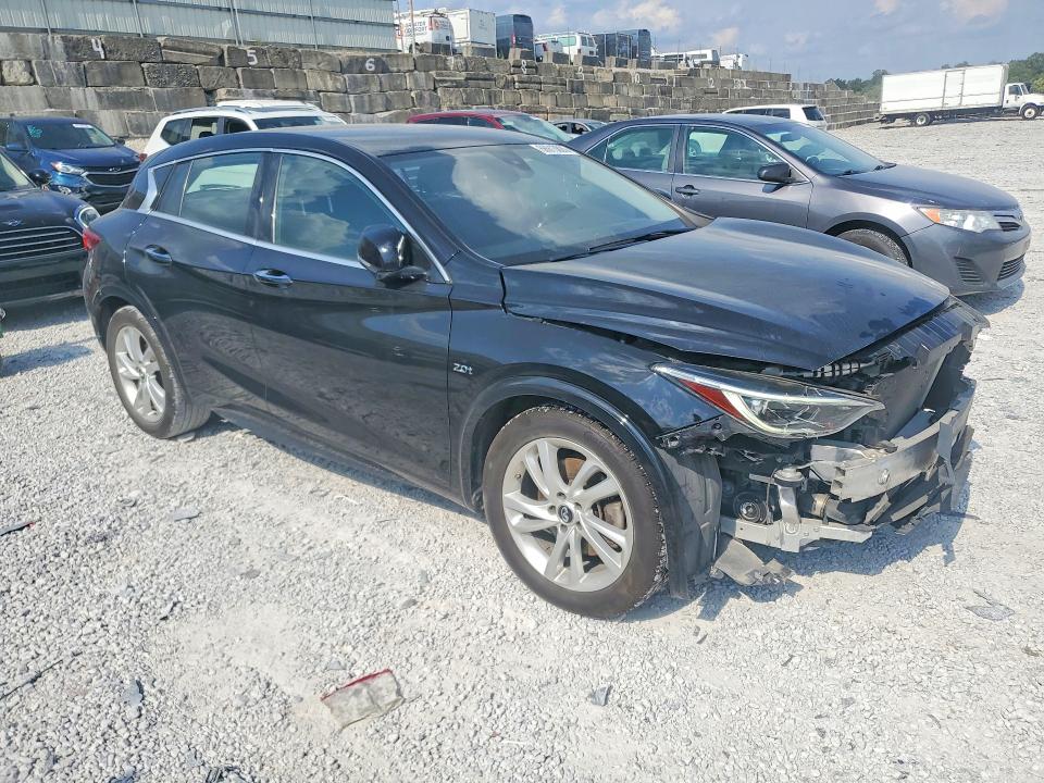 Photo 4 from auction – 2017 INFINITI QX30 with VIN SJKCH5CP3HA033847
