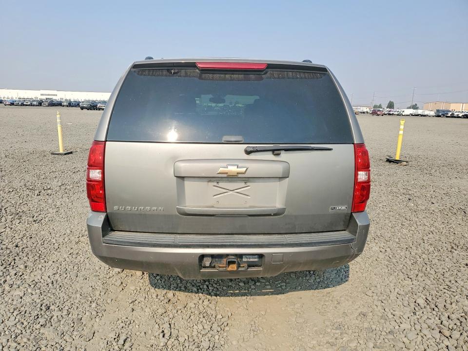 Photo 6 from auction – 2009 CHEVROLET SUBURBAN with VIN 1GNFK26319R230017