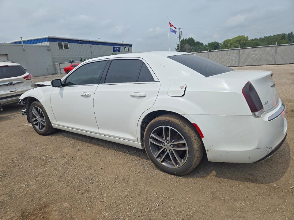 Photo 2 from auction – 2016 CHRYSLER 300 with VIN 2C3CCARG7GH224757