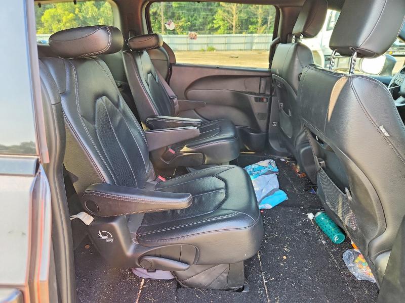 Photo 11 from auction – 2018 CHRYSLER PACIFICA with VIN 2C4RC1BG4JR172554