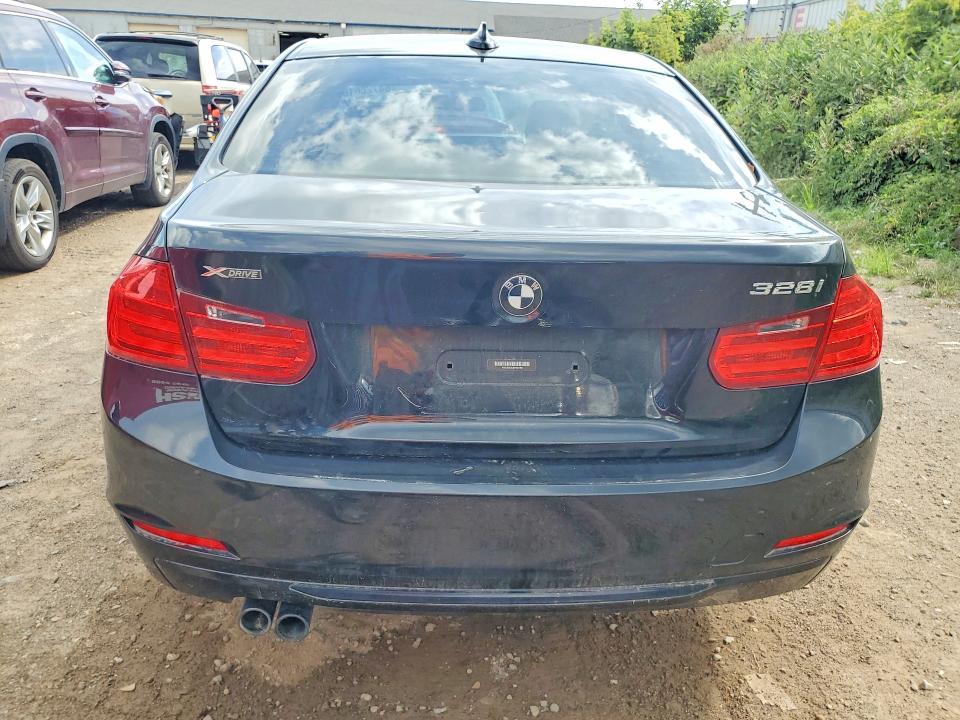 Photo 6 from auction – 2013 BMW 328 with VIN WBA3B3C53DF537350