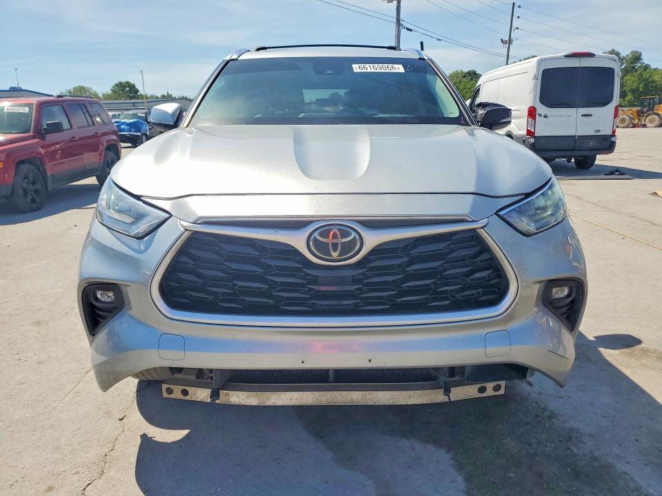 Photo 5 from auction – 2020 TOYOTA HIGHLANDER with VIN 5TDGZRAH6LS512067