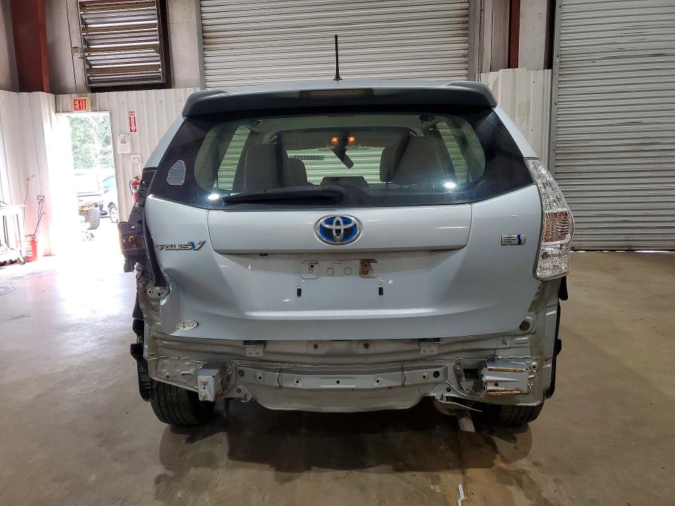 Photo 6 from auction – 2014 TOYOTA PRIUS V with VIN JTDZN3EUXE3357018
